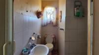 Bathroom 1 - 10 square meters of property in Cinderella