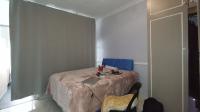 Bed Room 1 - 14 square meters of property in Bramley Park