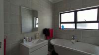 Bathroom 1 - 6 square meters of property in Crowthorne AH