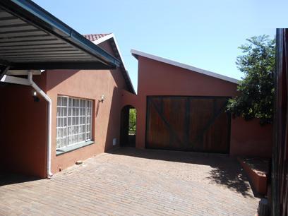 Absa Repossessed 4 Bedroom  House For Sale in Roodepoort - MR050312