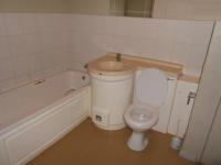 Main Bathroom - 8 square meters of property in Johannesburg Central