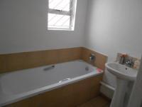 Main Bathroom - 5 square meters of property in Sharon Park