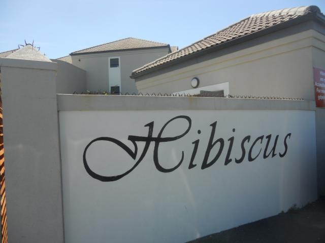 2 Bedroom Sectional Title for Sale For Sale in Brackenfell - Private Sale - MR084032