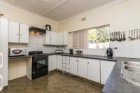 Kitchen - 14 square meters of property in Silverfields