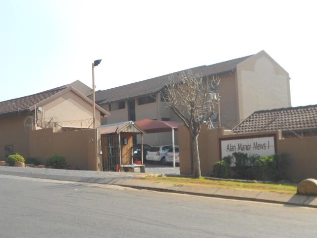 Standard Bank SIE Sale In Execution 2 Bedroom Sectional Title for Sale in Alan Manor - MR085852