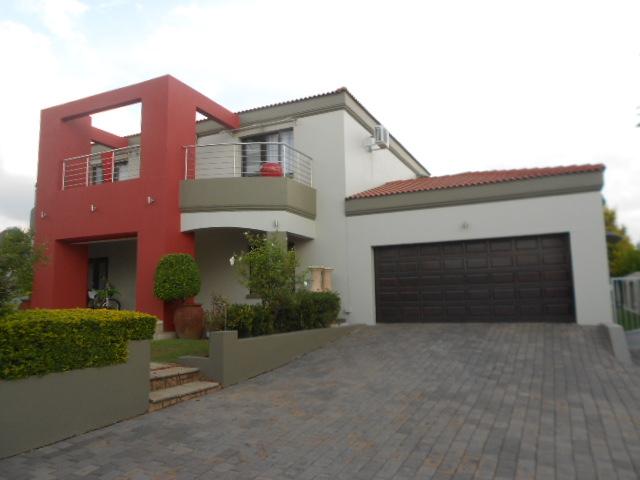 3 Bedroom House for Sale For Sale in Ruimsig - Private Sale - MR088232