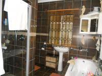 Main Bathroom - 6 square meters of property in Three Rivers