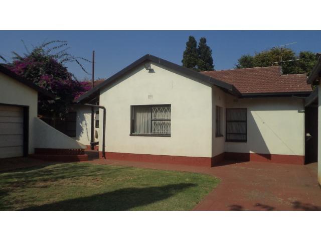 3 Bedroom House for Sale For Sale in Roodekop - Home Sell - MR093695
