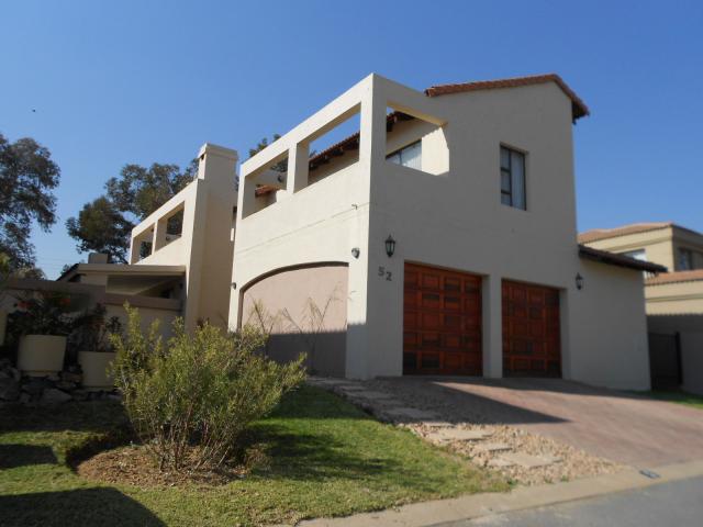 3 Bedroom House for Sale For Sale in Fourways - Private Sale - MR094291