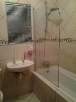 Bathroom 1 of property in Strandfontein