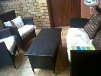 Lounges of property in Grassy Park