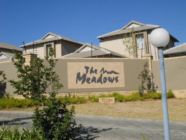 3 Bedroom Duplex for Sale For Sale in Ruimsig - Home Sell - MR095639
