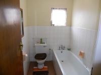 Bathroom 1 - 3 square meters of property in Woodview