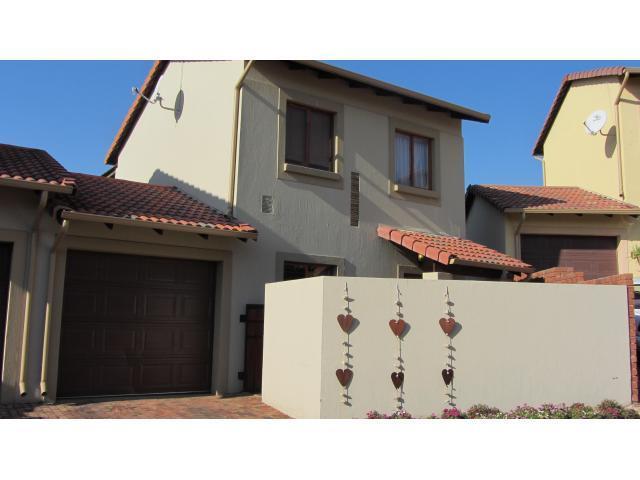 2 Bedroom Duplex for Sale For Sale in Ruimsig - Private Sale - MR099583