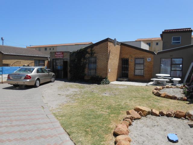 4 Bedroom House for Sale For Sale in Langa - Private Sale - MR103704