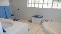 Main Bathroom - 9 square meters of property in Sunward park