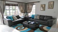 Lounges - 31 square meters of property in Sunward park