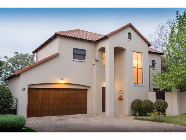 3 Bedroom House for Sale For Sale in Fourways - Home Sell - MR105229