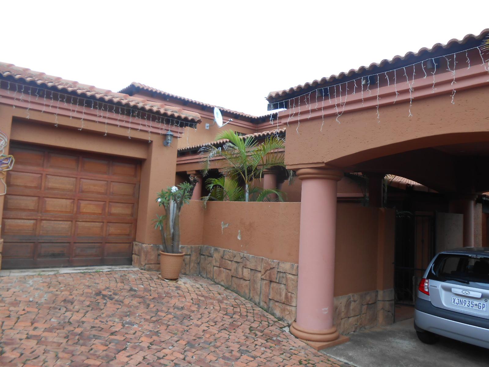 Front View of property in Mooikloof