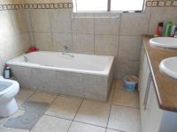 Bathroom 1 - 12 square meters of property in Sonneveld