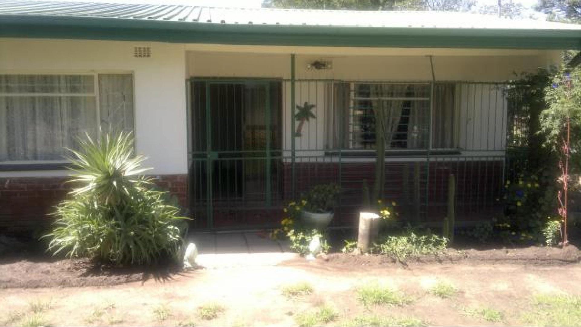 Front View of property in Theunissen