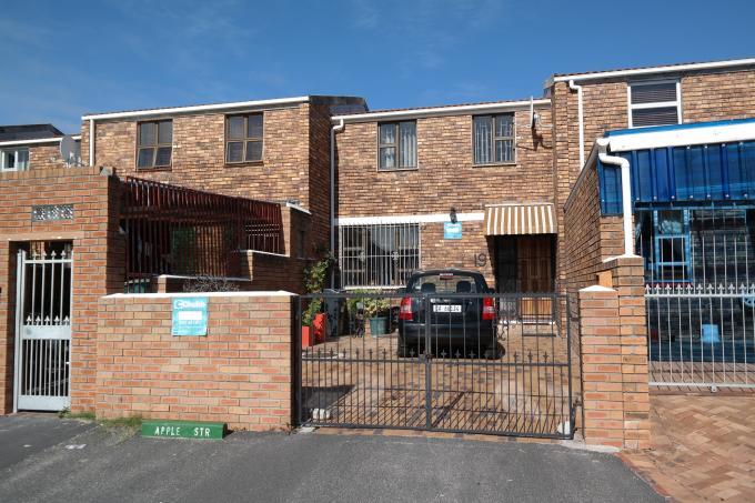 3 Bedroom House for Sale For Sale in Mitchells Plain - Home Sell - MR110527