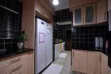 Kitchen - 28 square meters of property in Silver Lakes Golf Estate