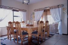 Dining Room - 16 square meters of property in Woodhill Golf Estate