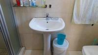 Main Bathroom - 3 square meters of property in Shallcross 