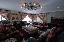 Lounges - 78 square meters of property in The Wilds Estate
