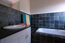 Bathroom 1 - 9 square meters of property in Woodlands Lifestyle Estate