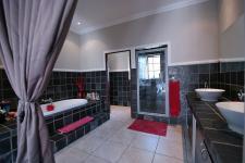 Main Bathroom - 15 square meters of property in Woodlands Lifestyle Estate