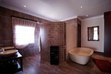Main Bathroom - 24 square meters of property in The Wilds Estate
