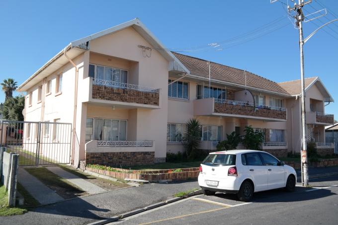 2 Bedroom Apartment for Sale For Sale in Parow East - Private Sale - MR113760