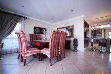 Dining Room - 25 square meters of property in The Wilds Estate