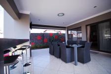 Patio - 32 square meters of property in The Wilds Estate