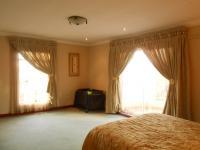Bed Room 5+ of property in Lenasia