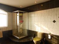 Bathroom 3+ - 18 square meters of property in Lenasia