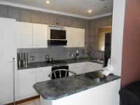 Kitchen - 29 square meters of property in Cyrildene