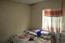 Bed Room 1 - 14 square meters of property in Tasbetpark