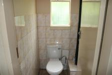 Bathroom 1 - 2 square meters of property in Tasbetpark