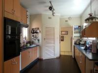 Kitchen - 28 square meters of property in Bedfordview