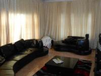Lounges - 26 square meters of property in Norkem park