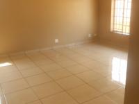 Lounges - 34 square meters of property in Emalahleni (Witbank) 