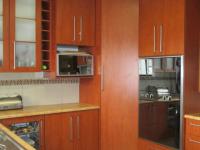 Kitchen - 15 square meters of property in Roodekop