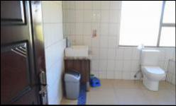Bathroom 2 - 13 square meters of property in Kosmosdal
