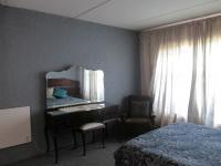 Bed Room 1 - 14 square meters of property in Deneysville