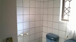 Bathroom 2 of property in Uvongo