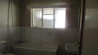 Bathroom 1 of property in Hartebeesfontein