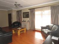 Lounges - 27 square meters of property in Risiville